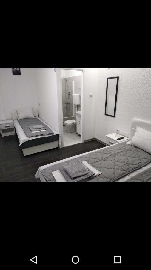 Apartmani Pinokio Nis Bagian luar foto