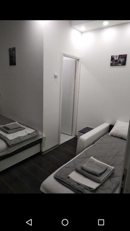 Apartmani Pinokio Nis Bagian luar foto