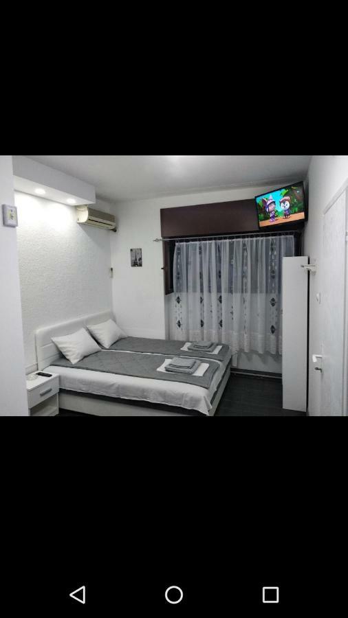 Apartmani Pinokio Nis Bagian luar foto