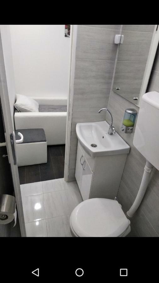 Apartmani Pinokio Nis Bagian luar foto